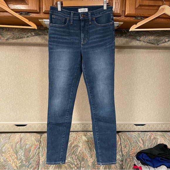Madewell Denim - Madewell 9” Mid-Rise Skinny Jeans Washed Dark Blue 28